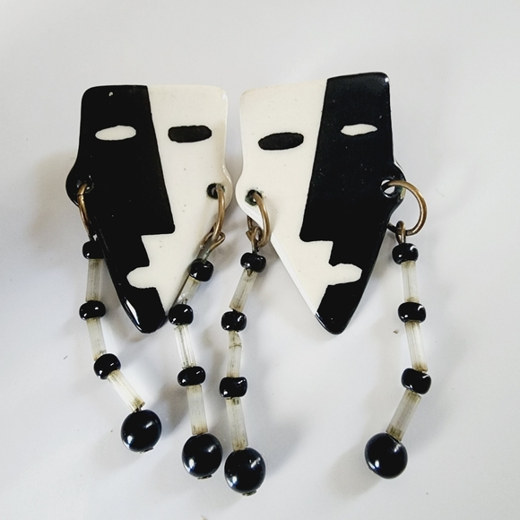 Vintage retro 1980 handmade artist signed black and white face abstract earrings - Picture 2 of 10